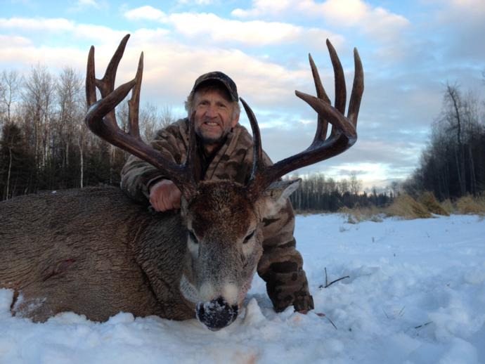 Whitetail Hunts Photo